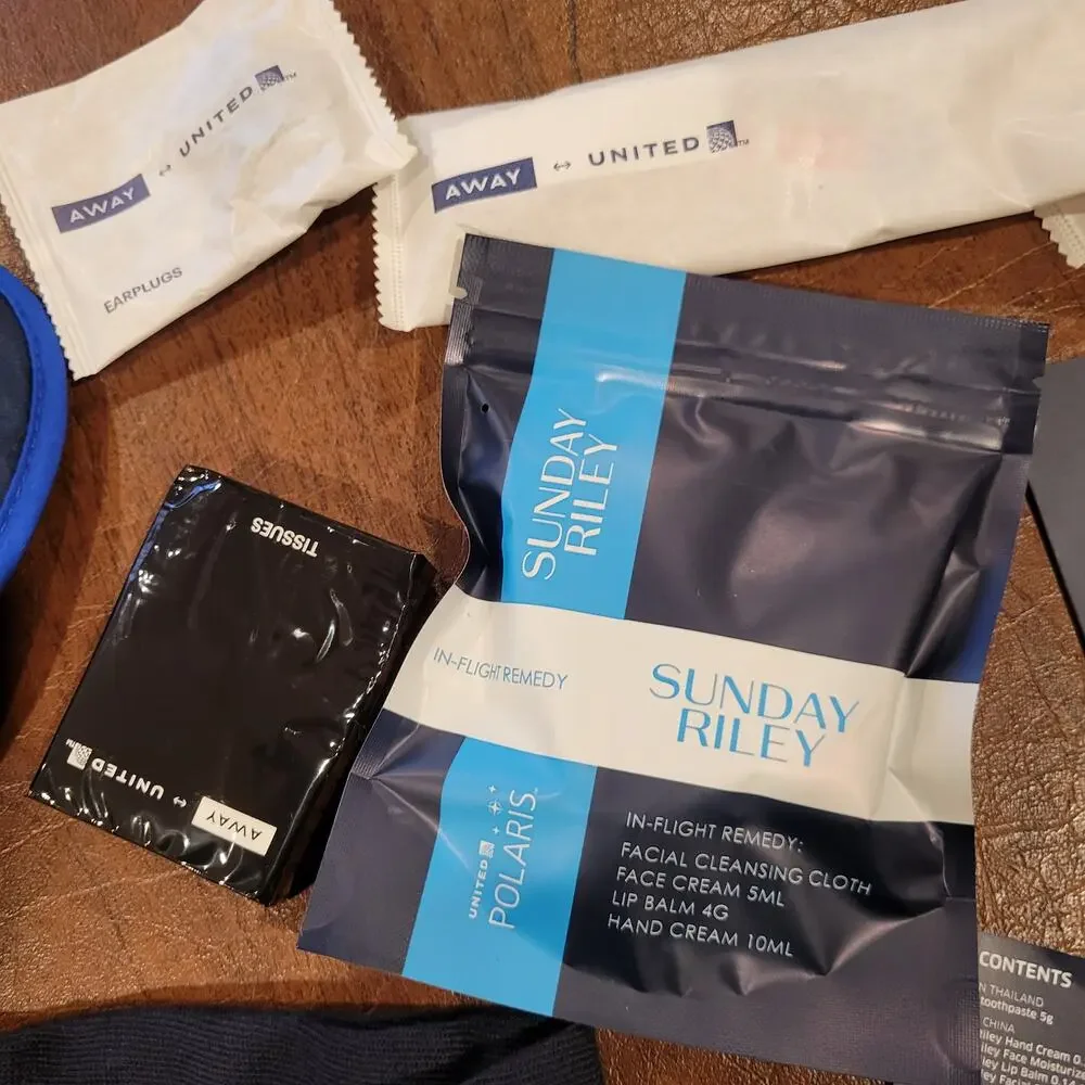 New AWAY Travel The Mini Suitcase Toiletry Case United Polaris Amenity Kit Pouch